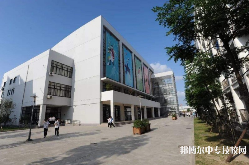 上海市群益职业技术学校校园风光