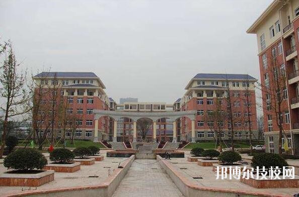 重庆教育管理学校怎么样、好不好