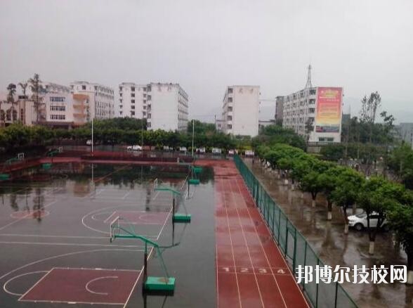 重庆三峡水利电力学校地址在哪里