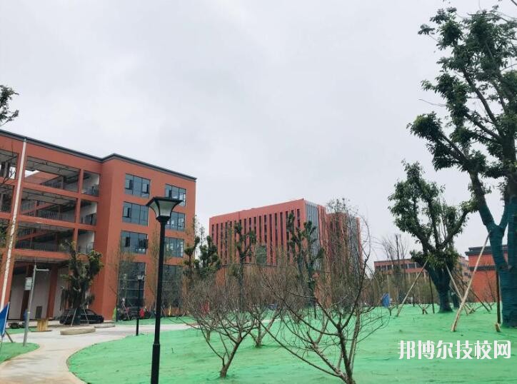 重庆五一高级技工学校2020年报名条件、招生要求、招生对象