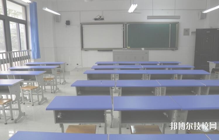重庆两江职业教育中心地址在哪里