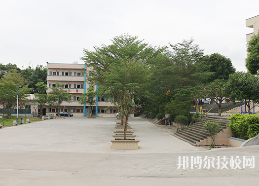 化州市鉴江司法职业学校3