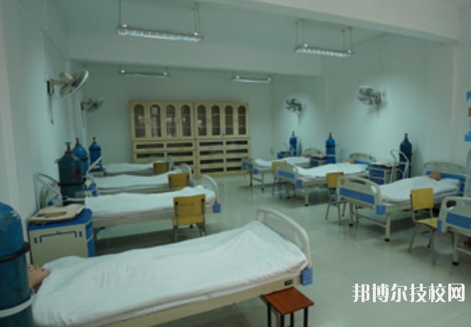 重庆医药科技学校2020年招生办联系电话 