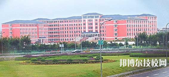 玉溪工业财贸学校2020年学费、收费多少