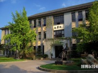 湖北东风汽车技师学院2023年招生办联系电话