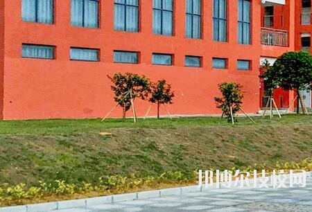 毕节工业学校2020年招生办联系电话