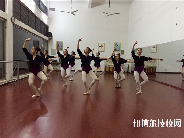 江西东方舞蹈学校2020年报名条件、招生要求、招生对象 