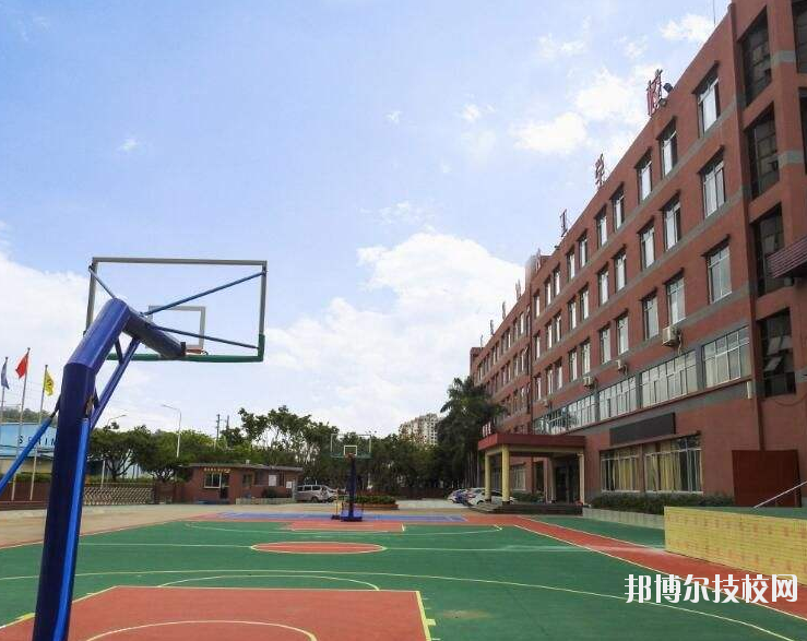 重庆青山工业技工学校网站网址