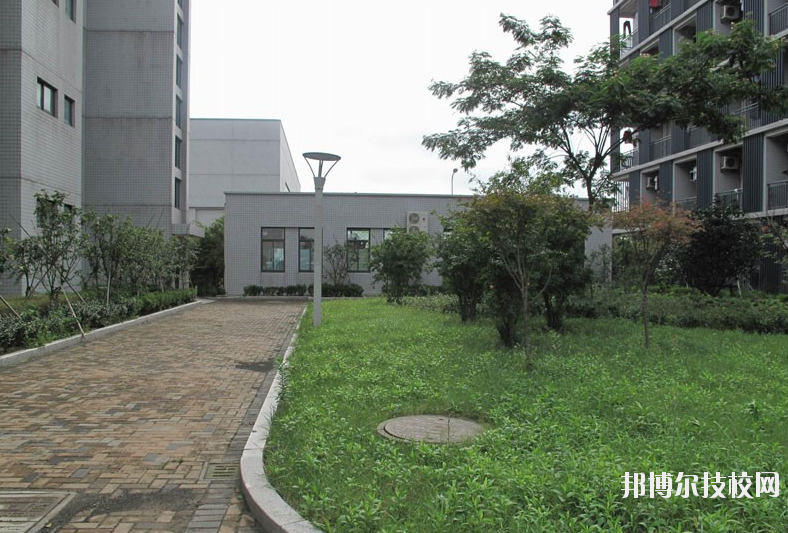 常熟滨江职业技术学校2020年招生办联系电话