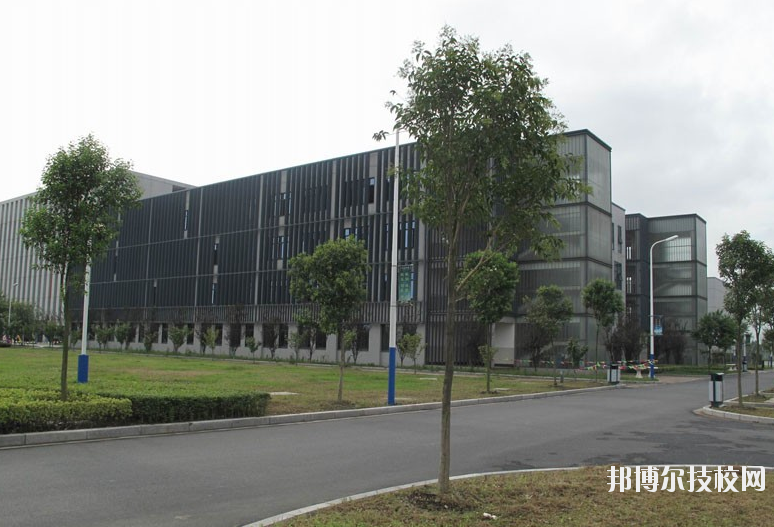 常熟滨江职业技术学校2020年报名条件、招生要求、招生对象