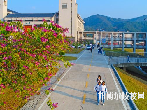 河源市卫生学校4