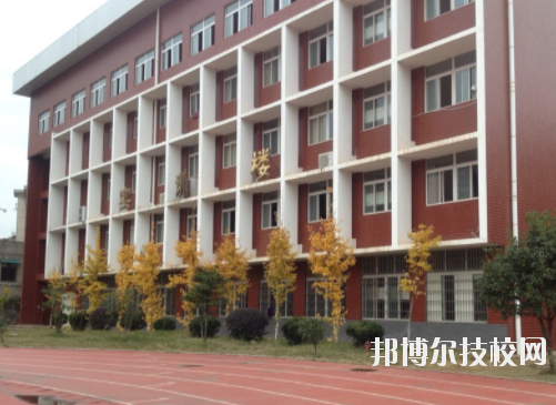 湖南工业贸易学校2023年网站网址