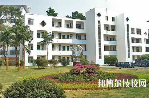 文成职业中等专业学校2020年招生办联系电话