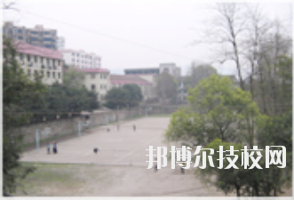 重庆万州技工学校2020年招生办联系电话