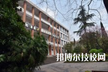 重庆红春藤技工学校网站网址 