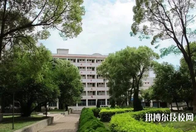 红河州民族师范学校2020年招生办联系电话