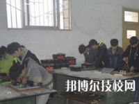 重庆綦江职业技术学校2020年招生办联系电话