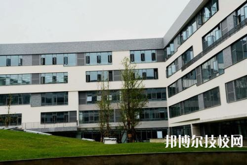 安龙职业技术学校2020年报名条件、招生要求、招生对象