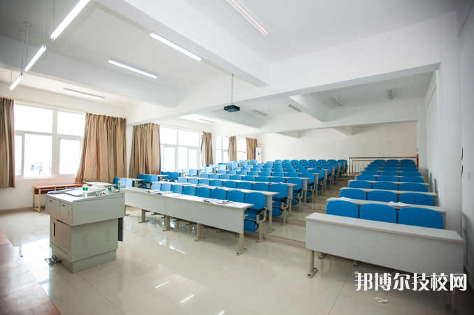 重庆城市建设高级技工学校2022年招生办联系电话
