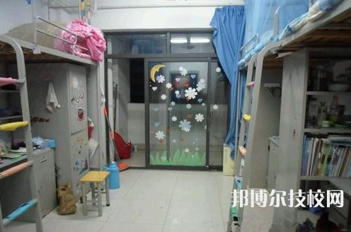 重庆女子职业高级中学2022年宿舍条件