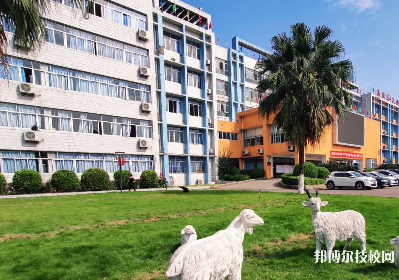 重庆农业学校2022年报名条件、招生要求、招生对象