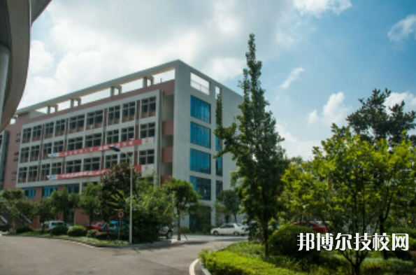 重庆龙门浩职业中学校2022年招生办联系电话