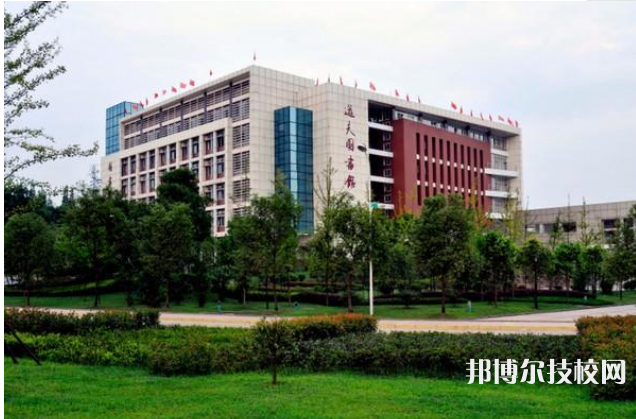 石泉县职业教育中心2021年招生办联系电话