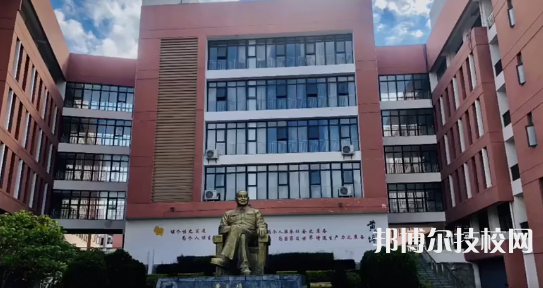 毕节财贸学校2021年招生办联系电话