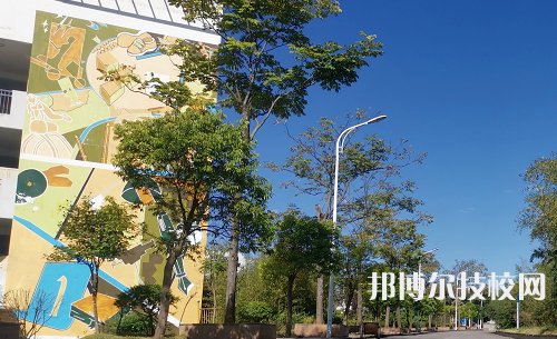 贞丰职业技术学校2021年报名条件、招生要求、招生对象