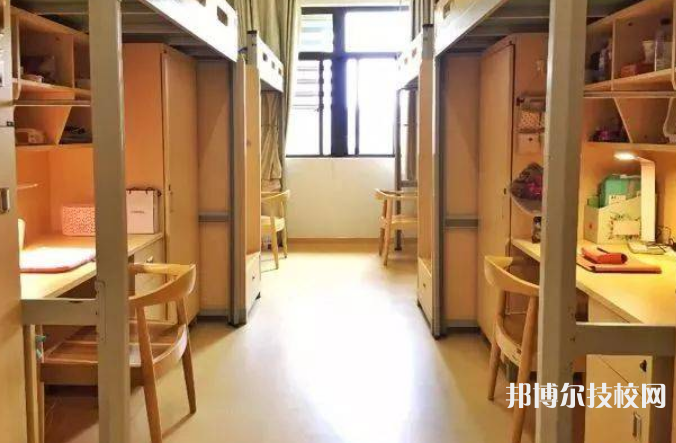 华阴市职业教育中心2021年宿舍条件