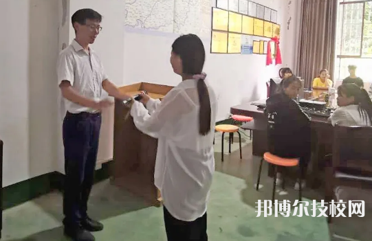 黔西南英才职业技术学校怎么样、好不好