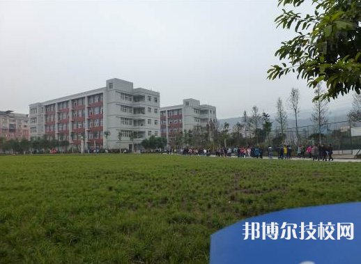 重庆市经贸中等专业学校2022年招生录取分数线