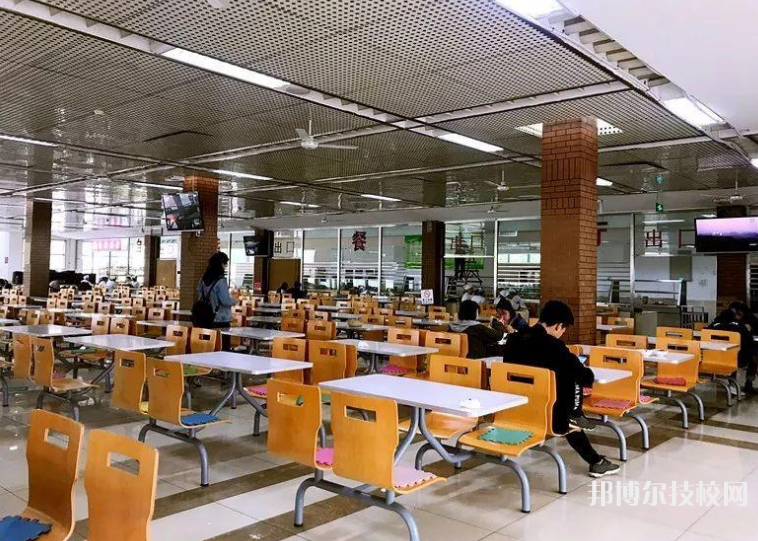 岚皋县中等职业技术学校2022年宿舍条件