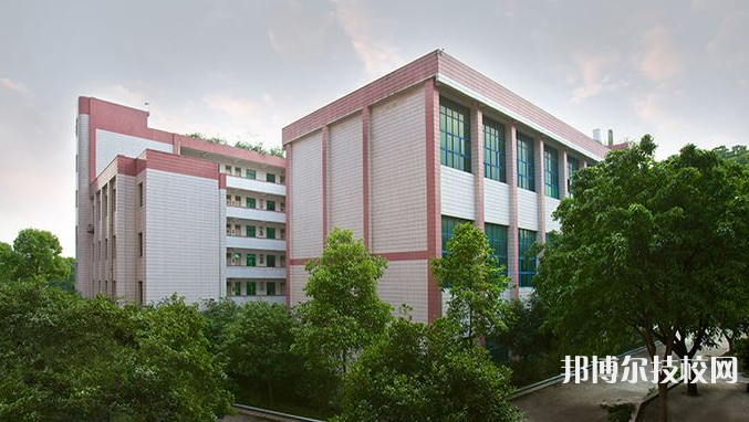 重庆第三卫生学校2022年招生办联系电话