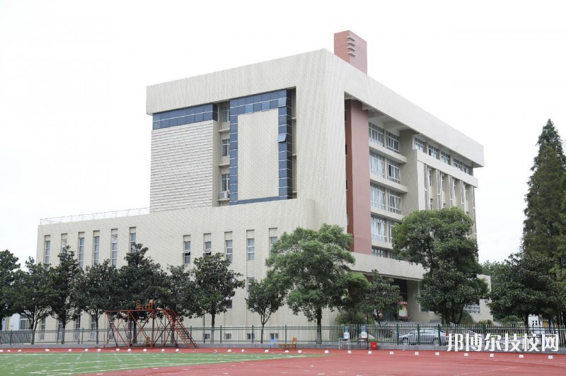 东兴中等职业技术学校2023年宿舍条件