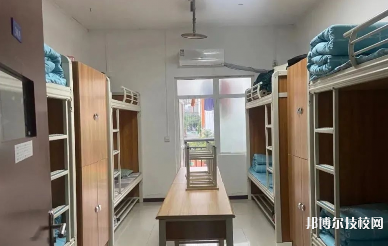 重庆青山工业技工学校2022年宿舍条件