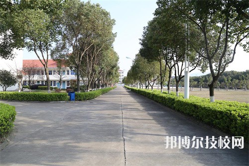  苏州市太湖旅游中等专业学校2022年学费、收费多少