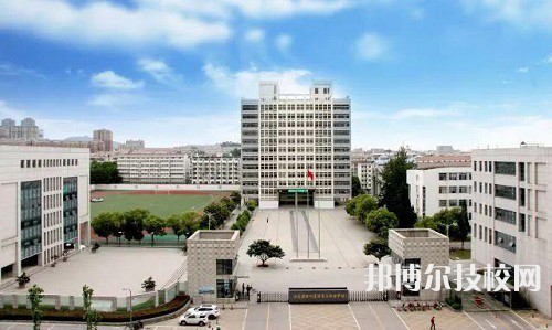 江苏徐州医药高等职业学校2022年招生办联系电话