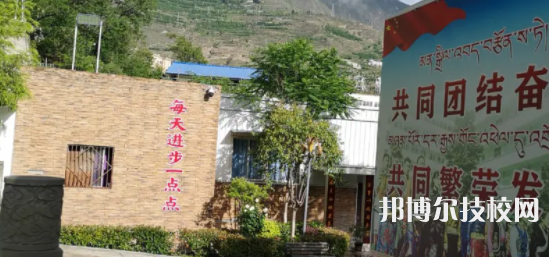 宜良县职业高级中学2022年招生办联系电话