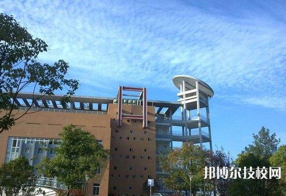 贵州工业职业技术学院(中职部)2022年报名条件、招生要求、招生对象