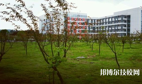 黔南民族幼儿师范高等专科学校(中职部)2022年招生办联系电话