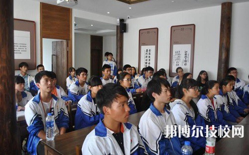  江苏2022年读中专好还是高中好