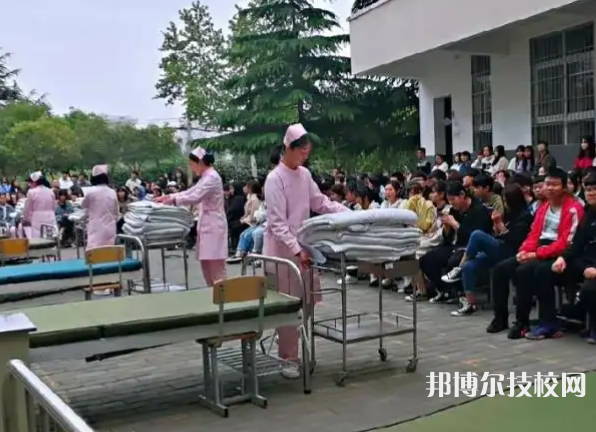 郑州树青医学中等专业学校4