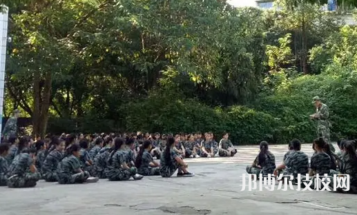 重庆2022年读中专学校学什么有前途