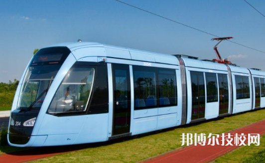 四川2022年哪里的技工计算机学校好