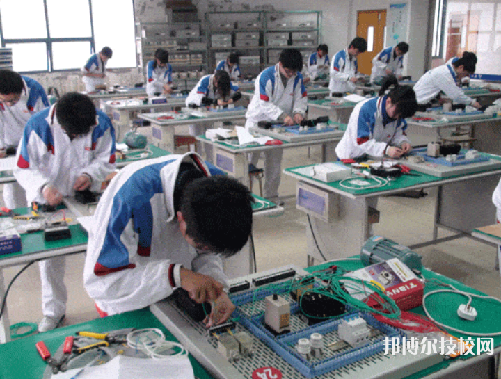  河北2022年去中专学校学什么专业好