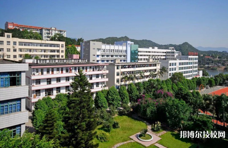 学校