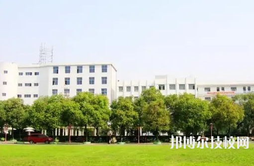 南昌理工技工学校2023年招生办联系电话