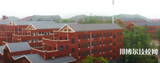 湖南省陶瓷技师学院2023年招生办联系电话