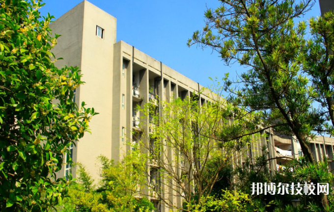 湖南食品药品职业学院2023年是几专